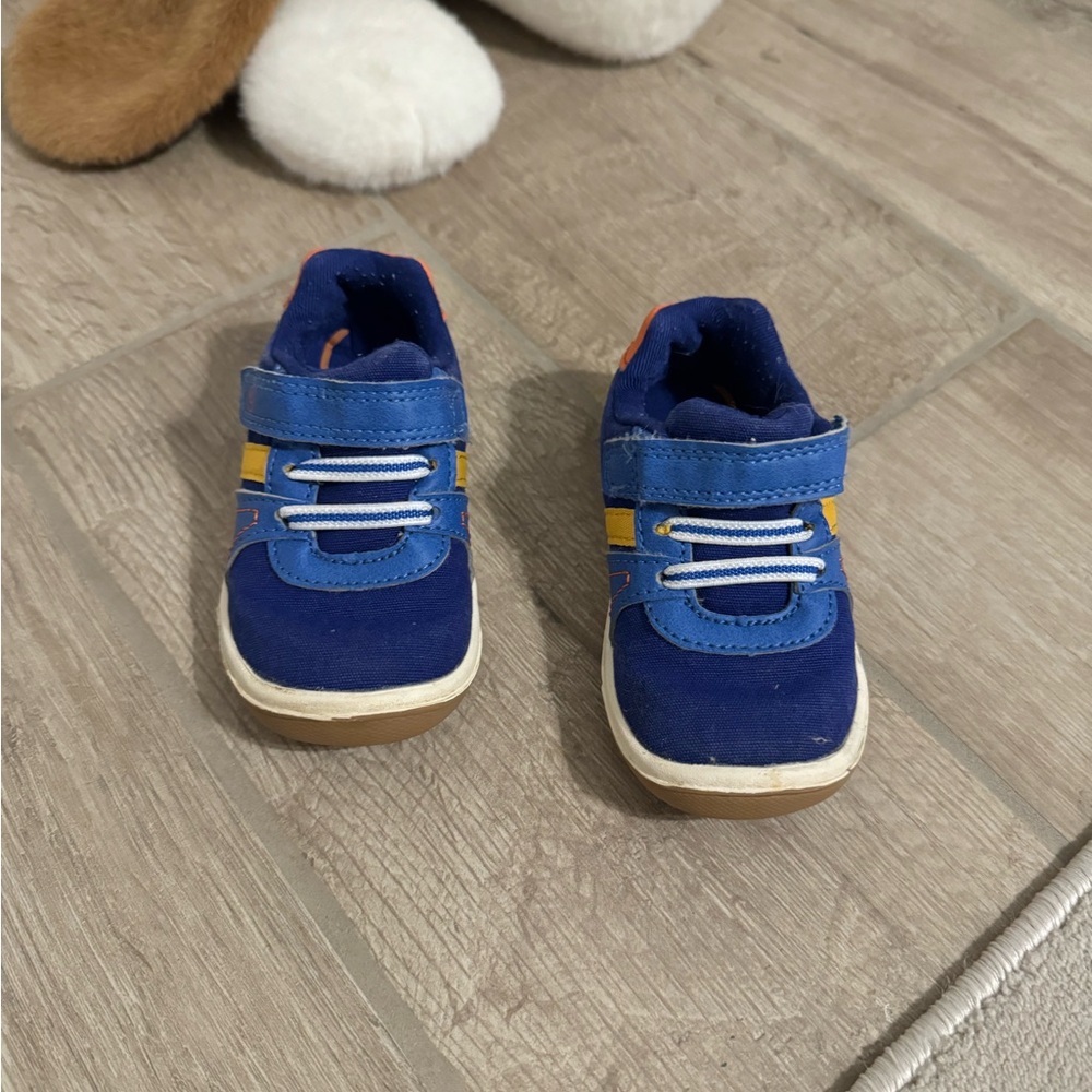 Boys stride rite shoes
